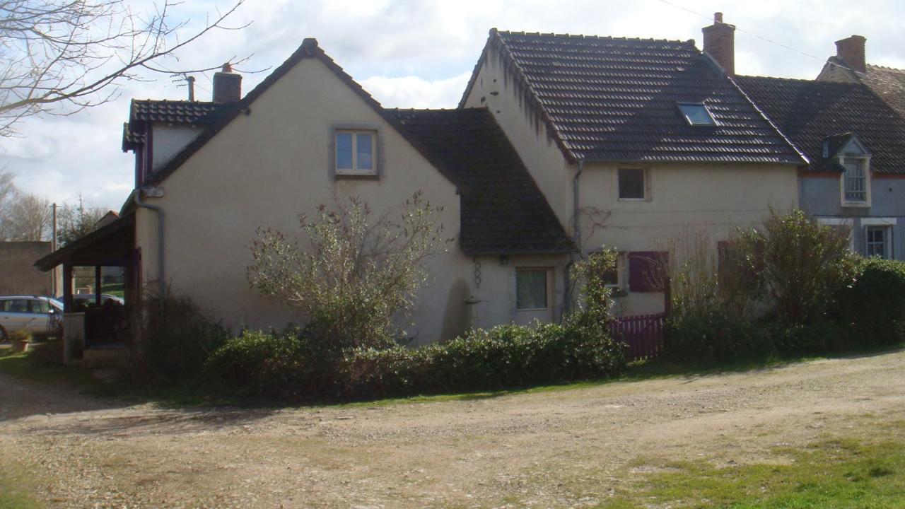 Les Gallerands Bessais-le-Fromental Exterior foto